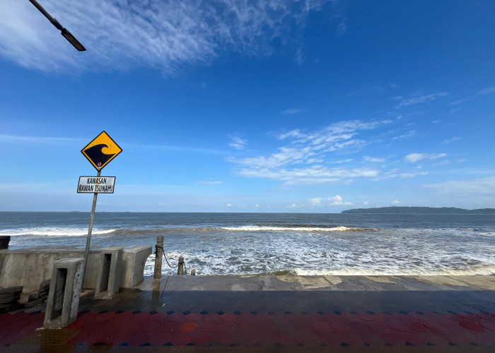 Waspada Gelombang Tinggi di Perairan Cilacap, Potensi 4 Meter hingga 20 Juli 2025