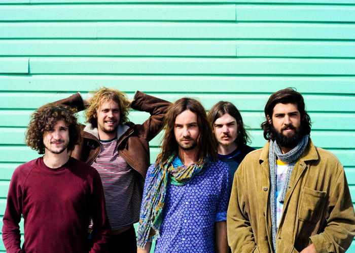 Mengarungi Aliran Psychedelic Pop dengan Band Tame Impala