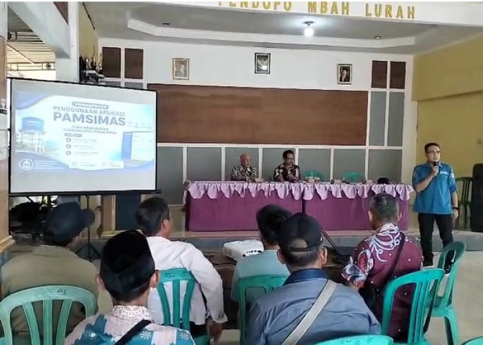 Dosen Amikom Purwokerto Dampingi  Pengelolaan Layanan Air Bersih Masyarakat Karanggedang
