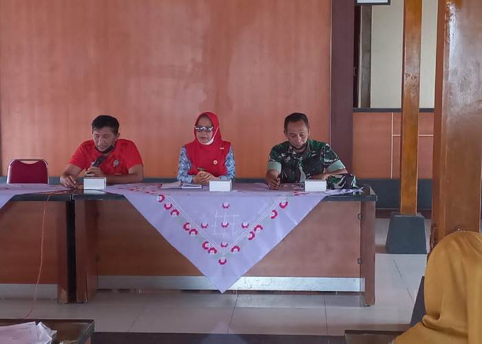  Target 228 Akseptor, PLKB Sumpiuh Terjunkan Babinsa