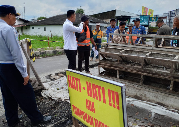 Temui Sejumlah Kendala, Mas Bupati Optimis Seluruh Proyek Program Alun Dalane Selesai Tepat Waktu