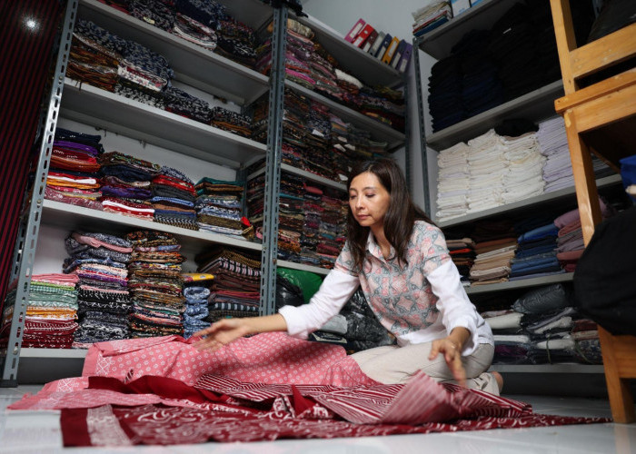 UMKM Binaan BRI ‘Kain Indonesia by Shifara’, Hidupkan Nafas Wastra Nusantara Lewat Koleksi Office Wear