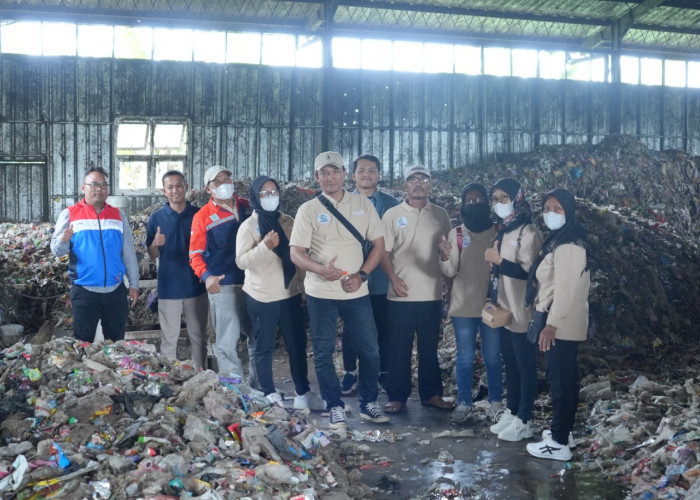 Bank Sampah Abhipraya Binaan Kilang Cilacap Melakukan Studi Tiru di TPST Rawalo
