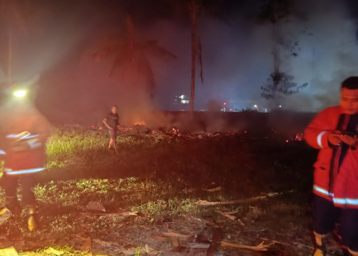 Lahan Pembuangan Triplek di Bukateja Terbakar, Asap Ganggu Pengendara