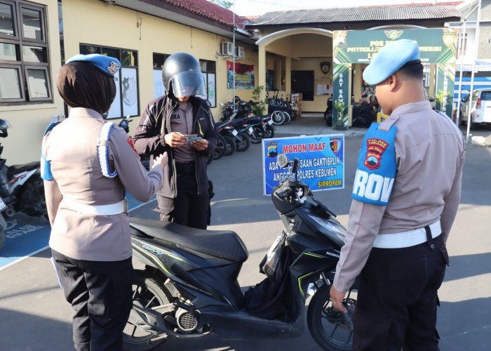 Operasi Patuh Candi Sasar Juga Polisi