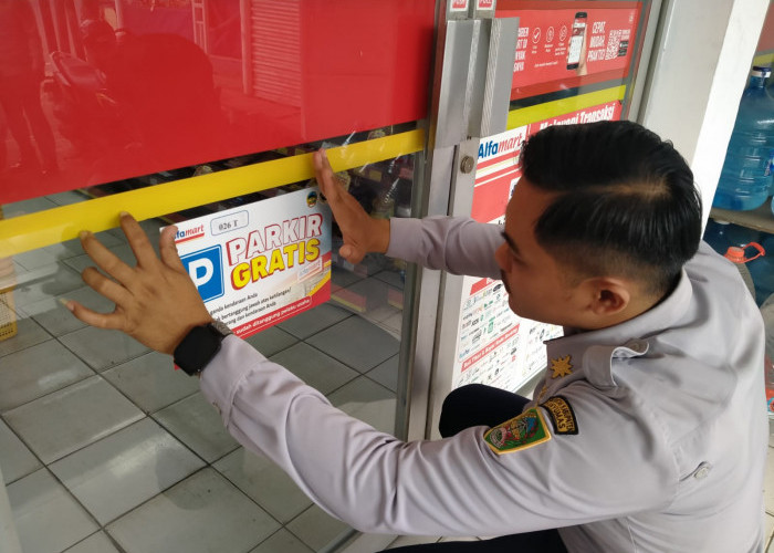 Stiker Gratis Parkir Disebar Ke 53 Titik, Dishub Sosialisasikan Layanan Di 159 Ritel Modern