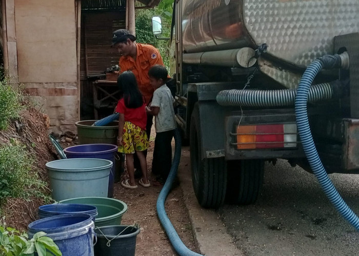 Kemarau Picu Krisis Air, BPBD Banyumas Salurkan 20 Ribu Liter ke Dua Wilayah