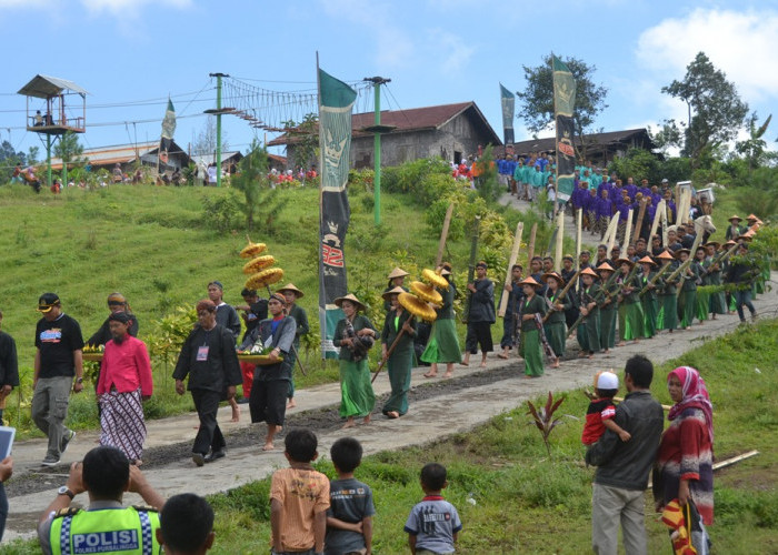 Festival Gunung Slamet 2026 Digelar Gratis, Siapkan Perang Tomat hingga Kirab Budaya untuk Dongkrak Wisata