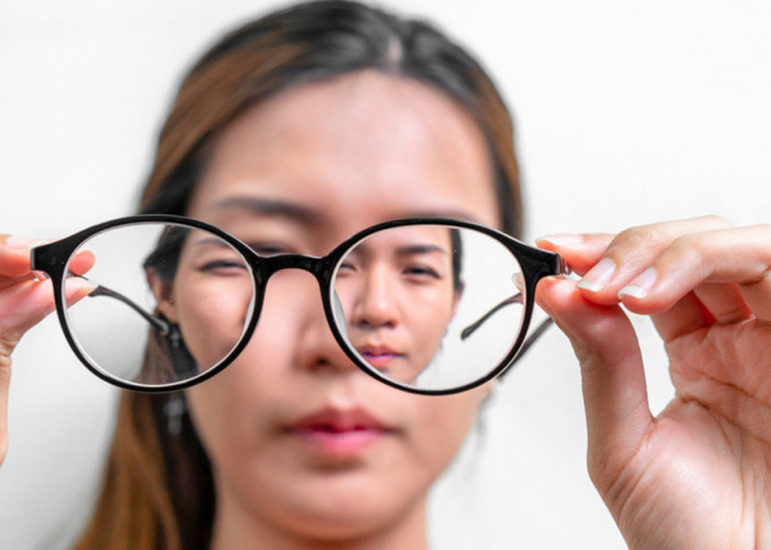 8 Tips Memilih Kacamata Minus yang Tepat 