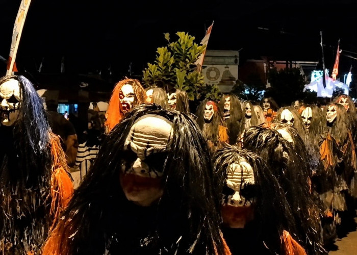 Pocong hingga Genderuwo Gentayangan di Jalan, Malah Bikin Warga Purwanegara Ngakak