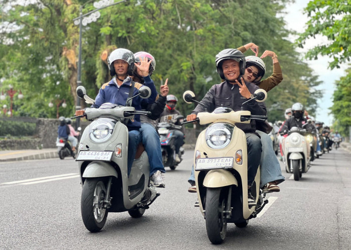 30 Bikers Scoopy Tampil Retro dan Fashionable di Event Astra Motor Yogyakarta