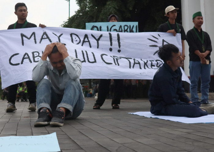 1 Mei Demo Hari Buruh Massanya Hanya Belasan di Purwokerto