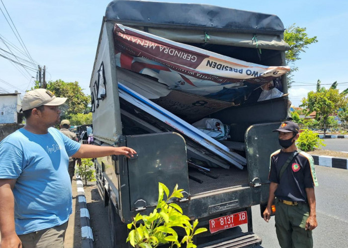 Puluhan Alat Peraga Sosialisasi di Cilacap yang Melanggar Ditertibkan, Bawaslu : Mengandung Unsur Kampanye