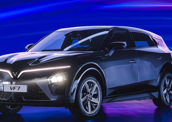 Mobil listrik Vinfast VF7 Siap Melantai di GIIAS 2025, Bawa Spek Tinggi dan Pakai Model Setir Kanan