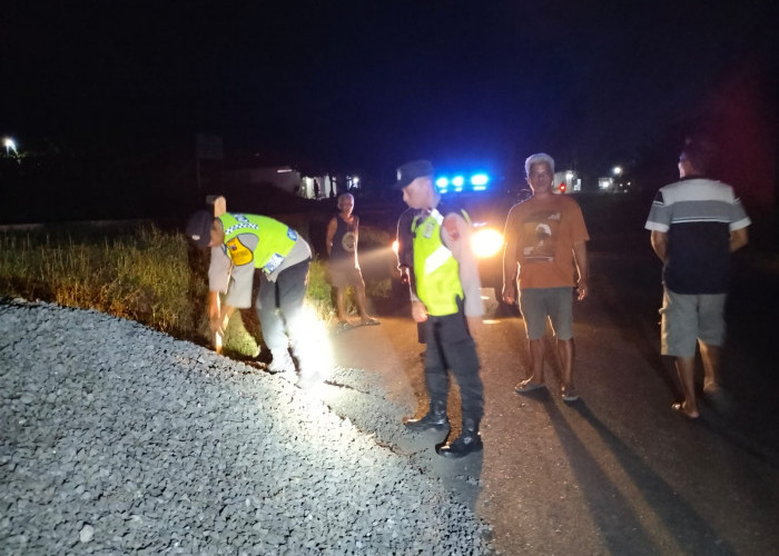 Tumpukan Batu Split Pembangunan SPPG di Penaruban Purbalingga Picu Kecelakaan, Polisi Turun Tangan