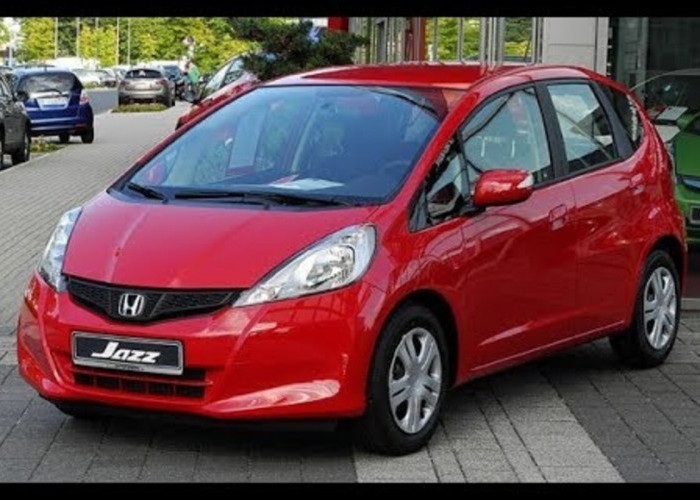 Kredit Mobil Bekas Honda Jazz 2010 dengan DP dan Cicilan Murah