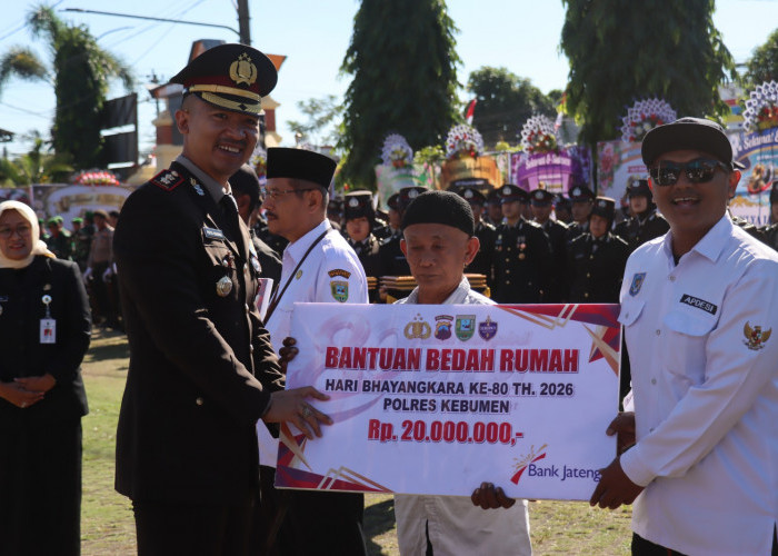 Tiga Warga Terima Bantuan Bedah Rumah