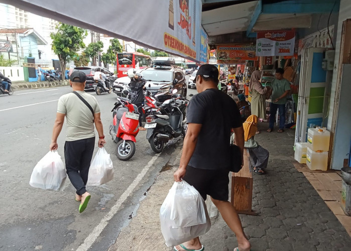Oleh-Oleh Purwokerto Laris Saat Arus Balik, Mendoan Jadi Pilihan Pemudik
