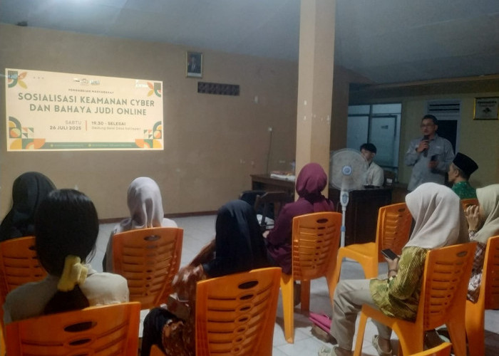 Dosen Amikom Purwokerto Sosialisasikan Keamanan Cyber dan Bahaya Judi Online