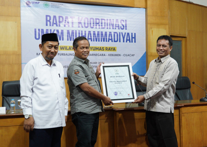 Rektor UMP Raih Penghargaan Perintis Kampus Perguruan Tinggi Ramah UMKM di Indonesia
