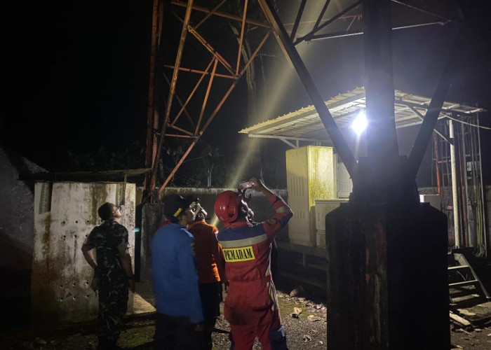 Dramatis, Pemuda Panjat Tower di Pegalongan Banyumas Dievakuasi, Diduga Hendak Mengakhiri Hidup