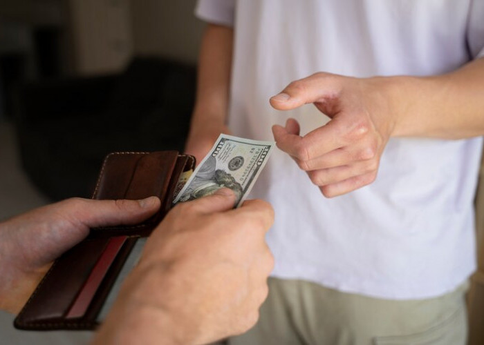 5 Risiko Meminjam Uang di Bank Keliling, Pahami dan Antisipasi!