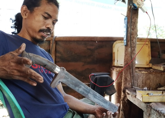 Order Sarung Bendo Naik Jelang Kurban, Perajin Banyumas Kebanjiran Pesanan Hingga 70 Persen