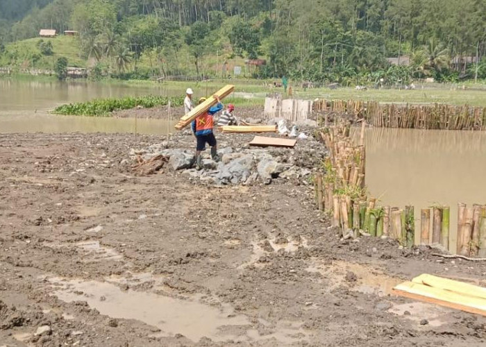 Wisata Serayu, Kolam Labuh Kapal Dermaga Tambaknegara Akan Dipasang Sheet Pile