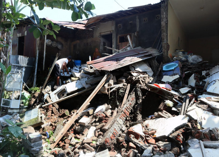 Empat Rumah Terdampak Akibat Bencana Longsor dan Angin di Banyumas 