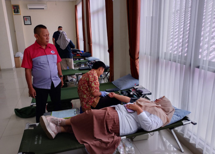 RSUD dr R Goeteng Taroenaadibrata dan JNE Gelar Donor Darah dan Pemeriksaan Kesehatan Gratis