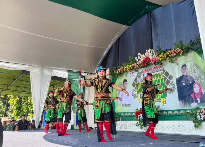 Kupat Landan, Tari Aplang, dan Ritual Ujungan Didorong Masuk Warisan Budaya Tak Benda