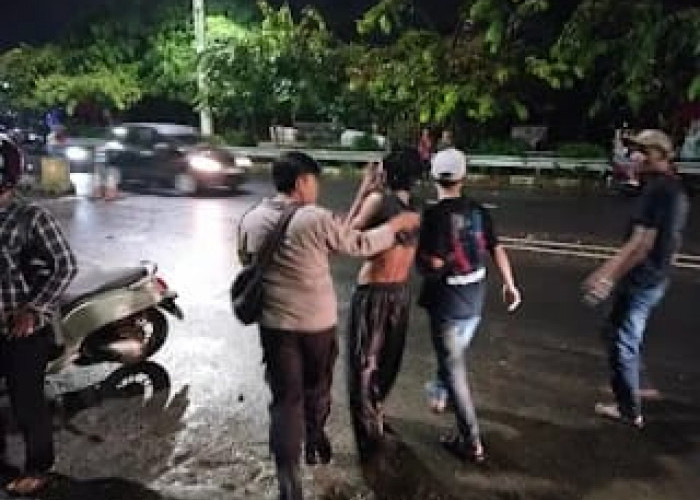 Pria Mabuk Gaduh di Street Food, Polisi Cepat Amankan