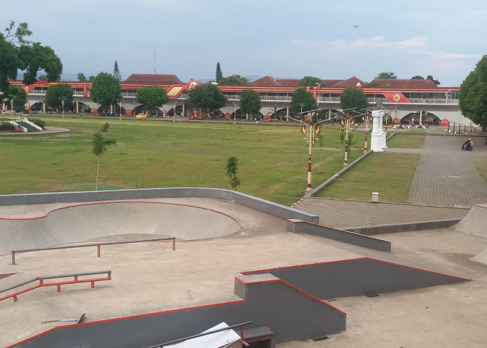 Alun-alun Kebumen Harus Steril dari PKL, Satpol PP Bakal Ambil Tindakan Tegas