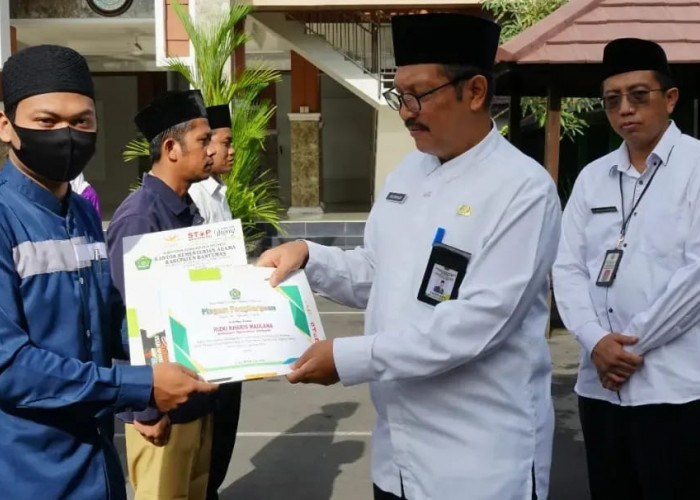 Operator EMIS Terbaik Diganjar Reward