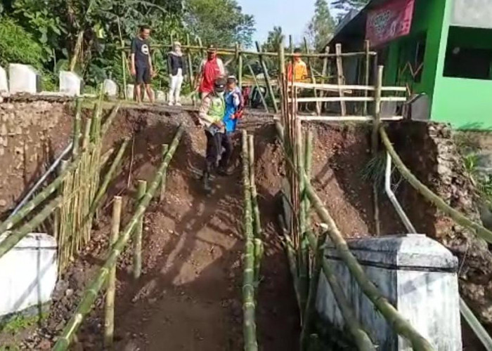 Penanganan Jembatan Lopasir Karanglewas Jatilawang Yang Putus Total, DPU : Baru Sudah Disurvei