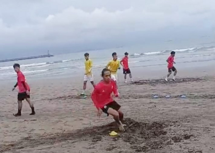 PSCS Cilacap Matangkan Fisik Pemain Jelang Liga 4, Latihan Berat di Pantai Teluk Penyu