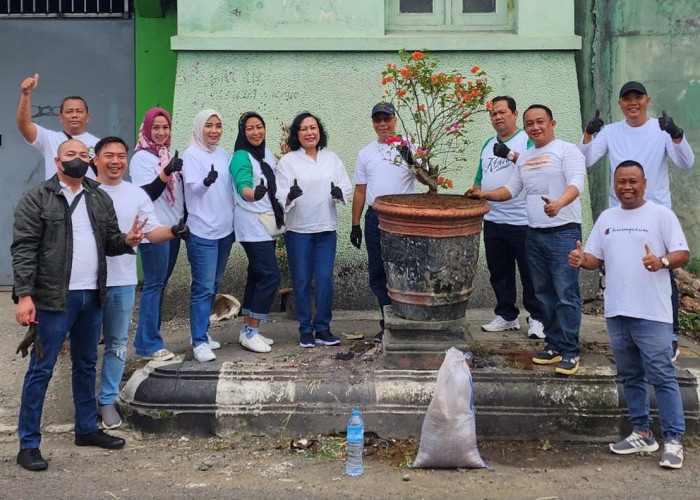 HBA ke 63, Kejari Purbalingga Lakukan Penghijauan dan Bersihkan Jalan MT Haryono