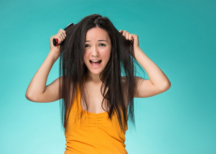 Ingin Rambut Lebih Rapi? Simak 6 Cara Ampuh Mengatasi Rambut Mengembang!