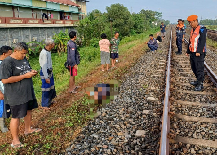 Terkena Hempasan Angin Kereta, Pria di Kebumen Dilarikan ke RSUD