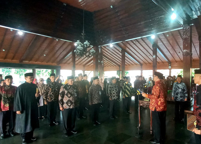 Pj Bupati Banjarnegara Lantik Lima Pejabat Pimpinan Tinggi Pratama dan Fungsional P3K