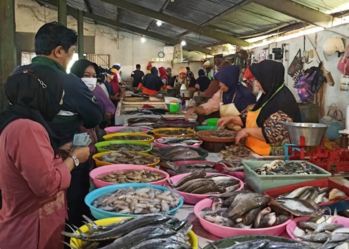 DPKUKM Cilacap Gelar Promo Gacor 11.11 di Pasar Tanjungsari