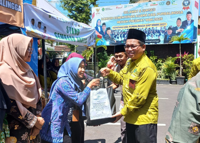 Kemenag Purbalingga Salurkan 2.150 Paket Sembako Lewat Bazar Gratis