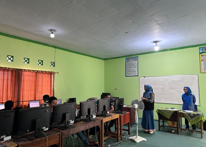 Direktur UT Purwokerto Monitoring Ujian Online, Perkuat Budaya Mutu Menuju World Class Cyber University