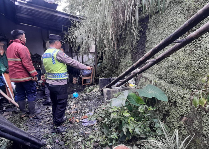 Rumah Pendeta di Pengalusan Purbalingga Terbakar, Kerugian Rp5 Juta Diduga Akibat Botol Gas Bekas
