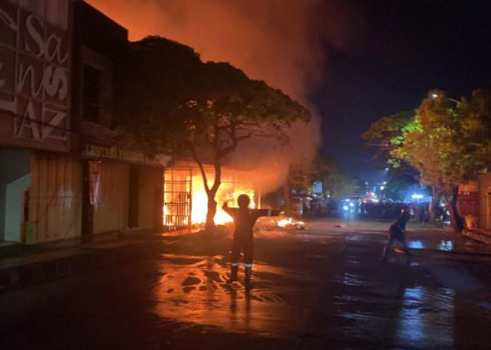 Toko Pakaian di Majenang Ludes Terbakar, Diduga Akibat Korsleting Listrik