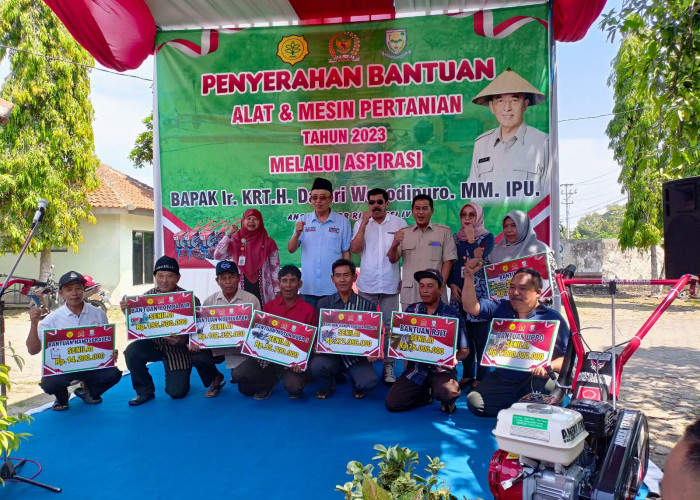 Darori Wonodipuro Kembali Gelontorkan Bantuan Pertanian di Purbalingga 