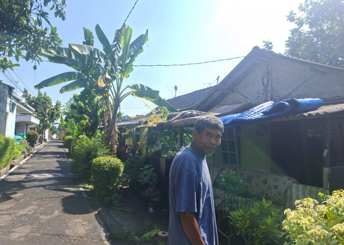 Usai Diterjang Banjir 30 Cm, Warga Cilacap Mulai Beres-Beres Rumah