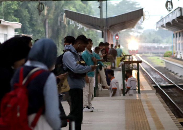 KA Serayu Terdampak Longsor di Bandung Barat, Perjalanan Pasarsenen-Cimahi Dibatalkan