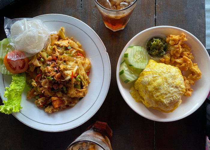 Waroeng 85, Tempat Makan Unik di Underpass Purwokerto dengan Sensasi Melihat Kereta Api Lewat