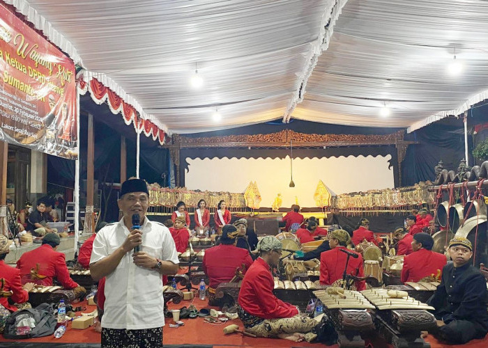 Komite Seni Budaya Nusantara Puji Pentas Wayang Kulit Ketua DPRD Jateng Sumanto